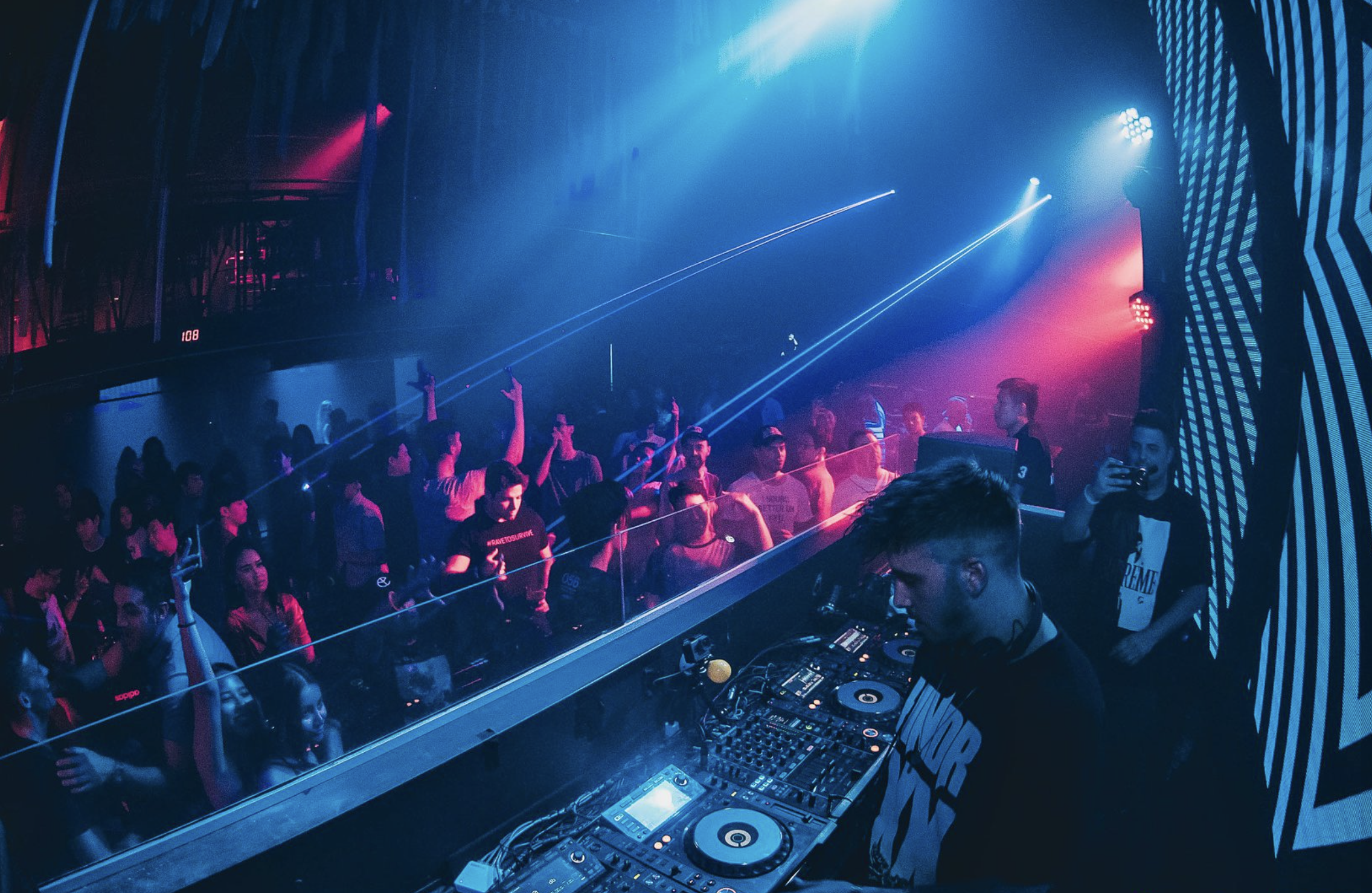 Dropzone — Stage and lasers — wide shot